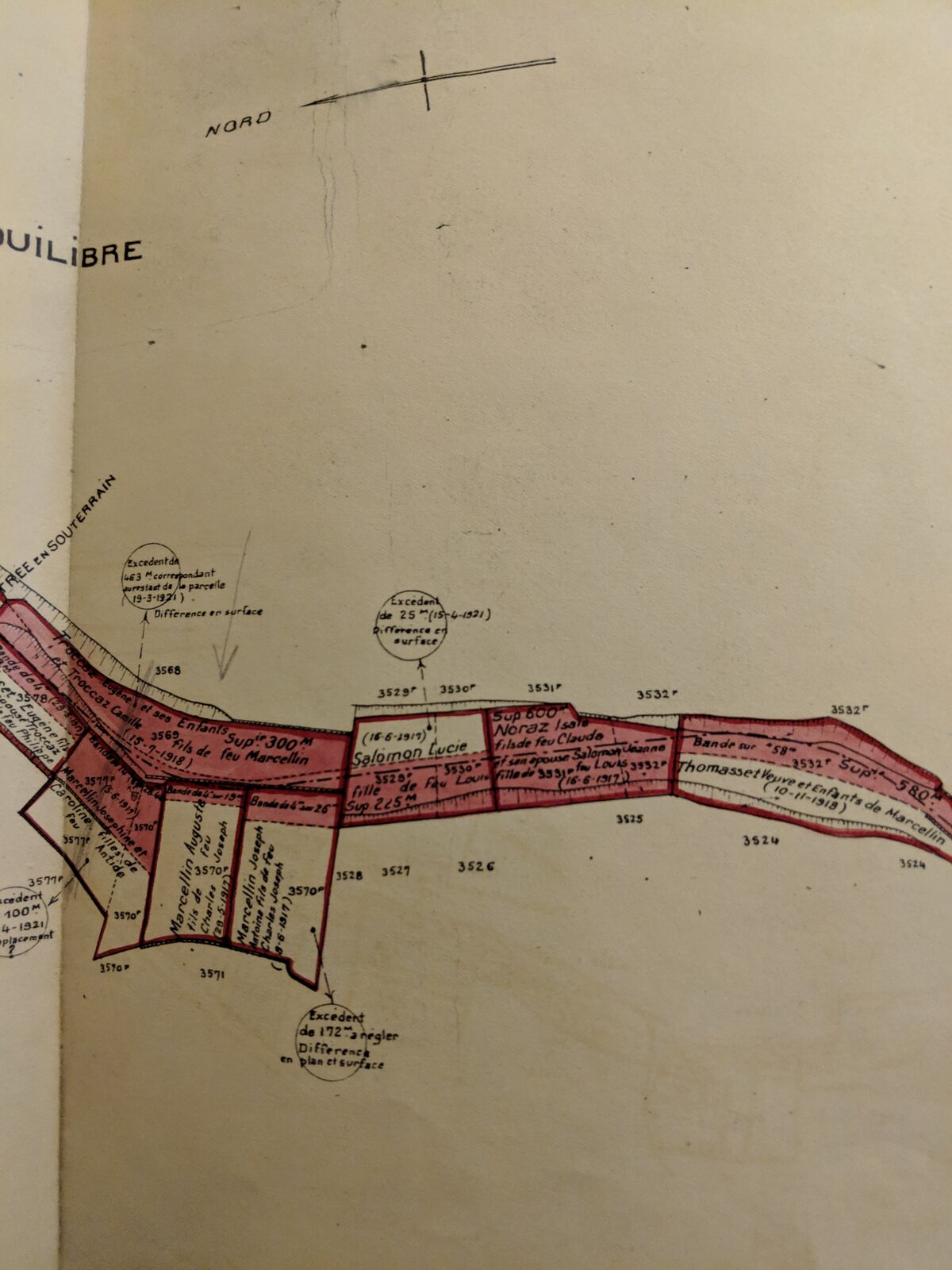 Plan ancien annoté en rouge des parcelles autour de la prise d'eau de la Neuvache à Valmeinier